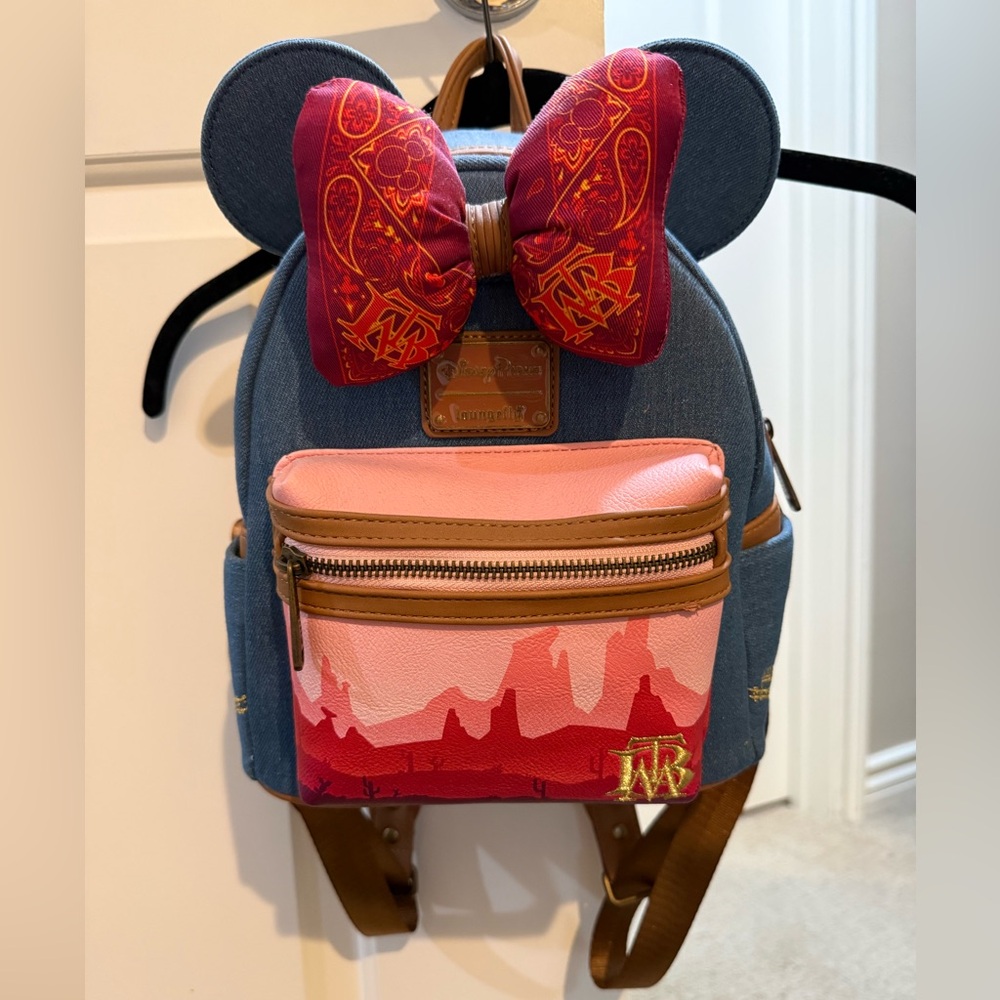 NWOT Minnie Mouse Main Attraction Big Thunder Mountain Railroad Loungefly
